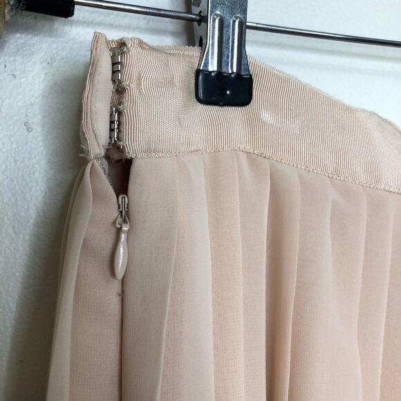 Club Monaco Skirt Cream Neutral Blush Accordion Pleated Midi Chiffon NEW 2 - Picture 8 of 9